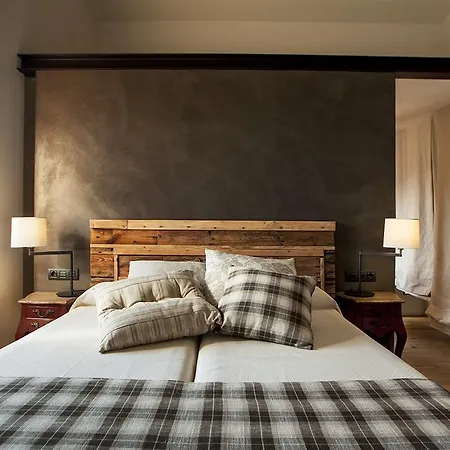 Mas Valenti 1511 Country house Vall-Llobrega